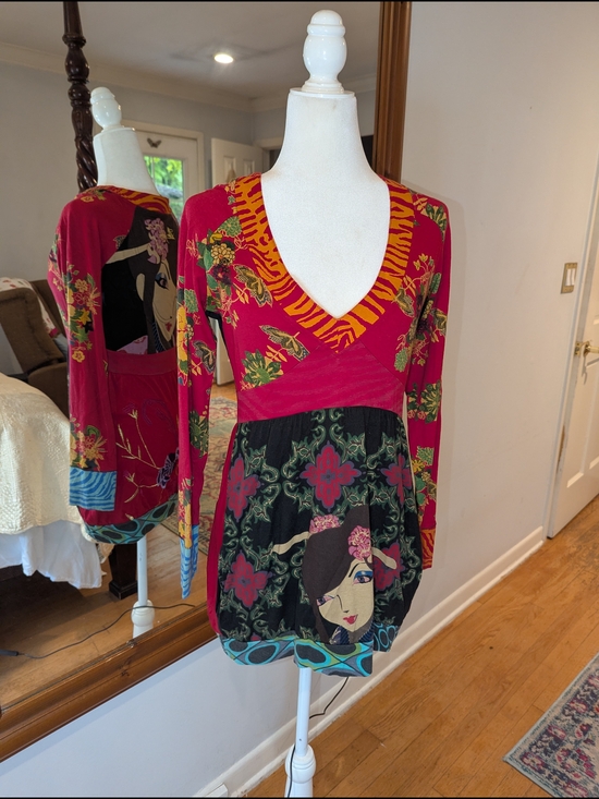 Desigual Tops - Vibrant Stretch Cotton Mixed-Print V-Neck Tunic With Illustrated Face Detail